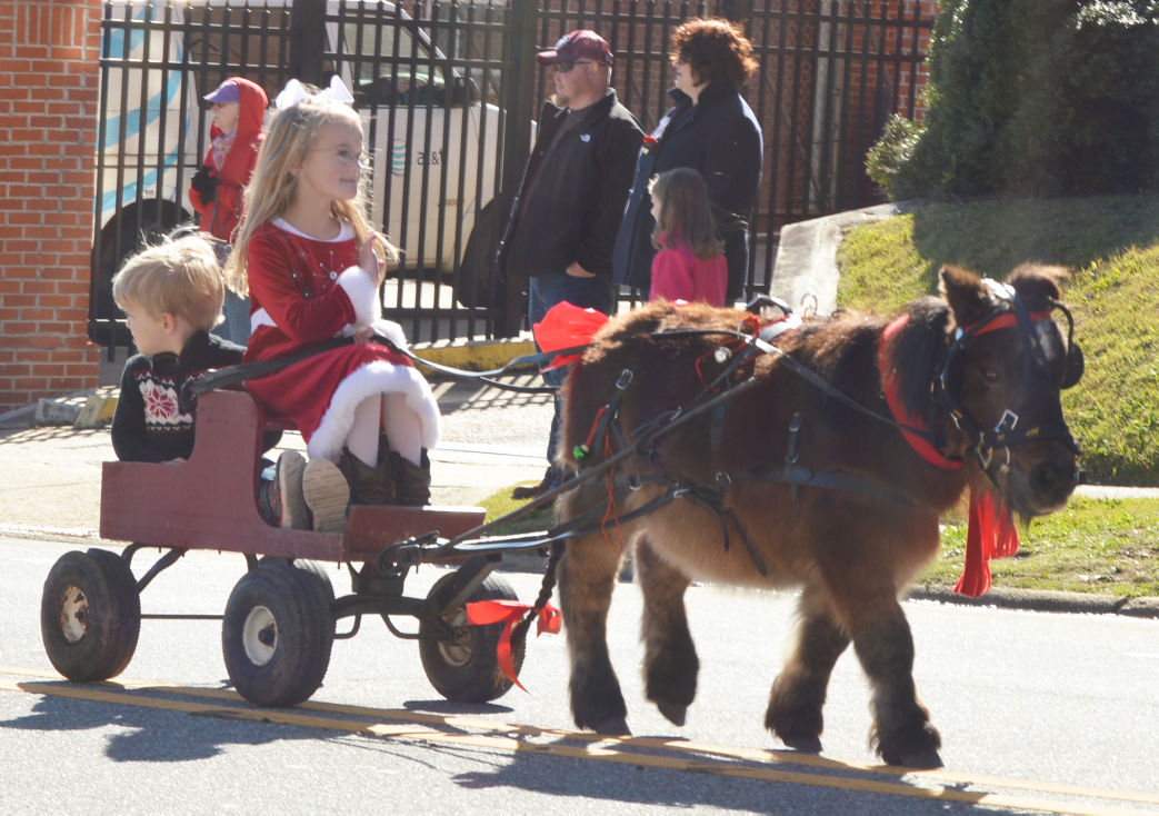 Opelika Christmas parade 2015